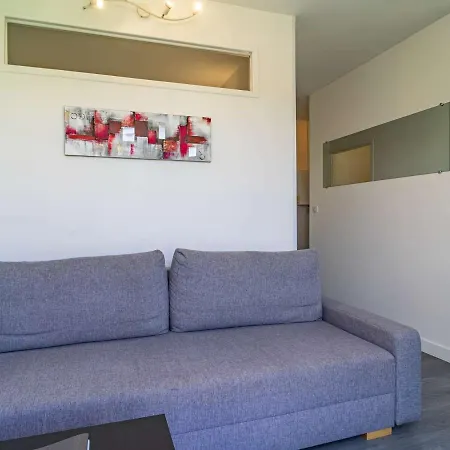 Renove Avec Balcon, Quartier Saint Charles, A 800m De La Du Miramar - Fr-1-3-465 *